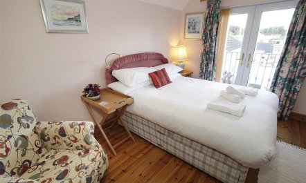 2 Bed in Mumbles 6