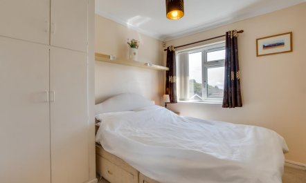 2 Bed in Mumbles 4