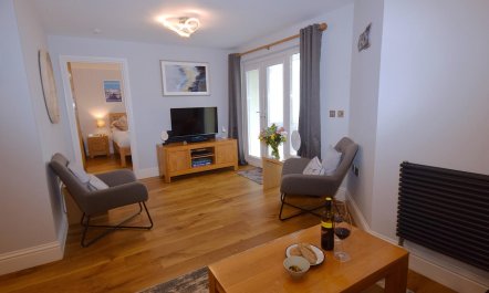 2 Bed in Torcross 2