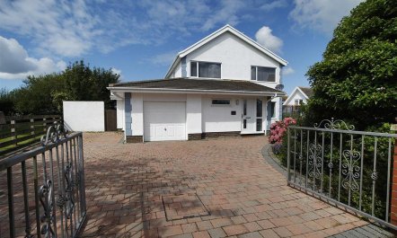 4 Bed in Swansea