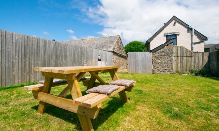 1 Bed in Reynoldston 1