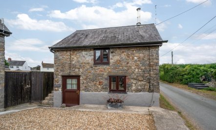 1 Bed in Reynoldston 7