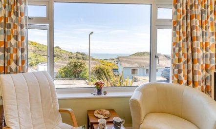 2 Bed in Mumbles 4