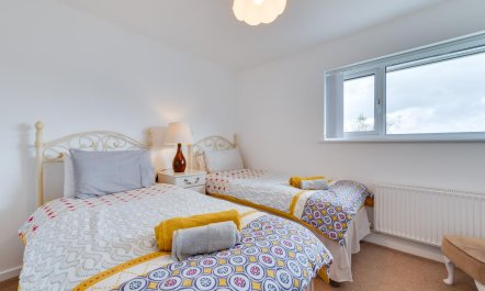 3 Bed in Borth-y-Gest 4