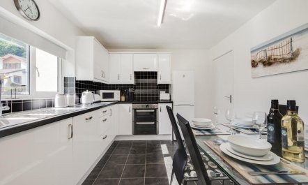 3 Bed in Borth-y-Gest 5