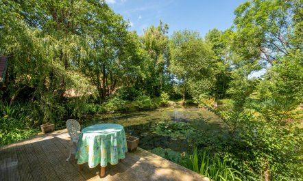 1 Bed in Trehunist 9