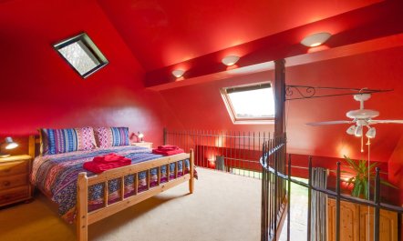 1 Bed in Trehunist 6