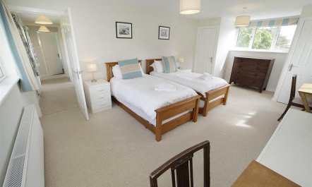 3 Bed in Nicholaston 8