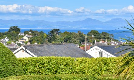 4 Bed in Abersoch 1