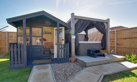 2 Bed in Walcott 3