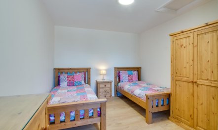 2 Bed in Gower 4
