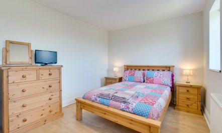 2 Bed in Gower 3