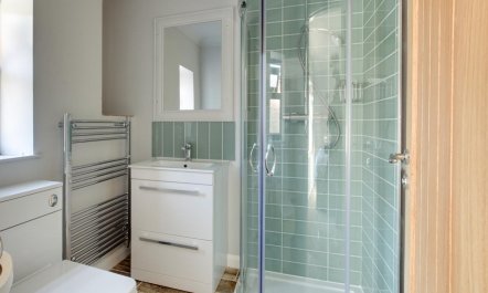 5 Bed in Salthouse 8