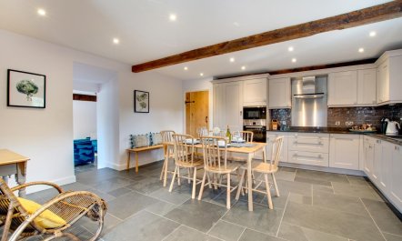 2 Bed in Aberystwyth 6