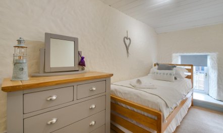 2 Bed in Llanmadoc 4