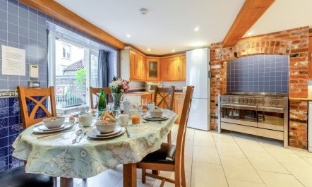 4 Bed in Southwold 8