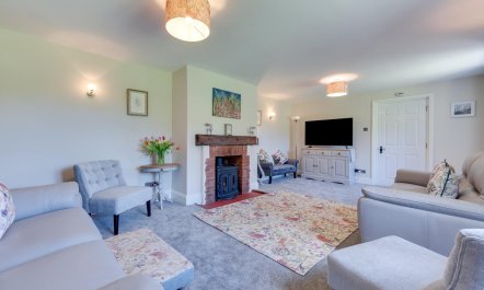 4 Bed in Great Plumstead 1