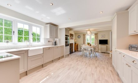 4 Bed in Great Plumstead 3