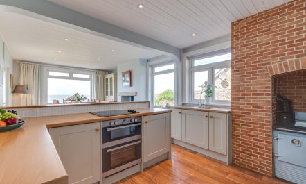 3 Bed in Praa Sands 4