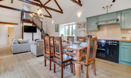 3 Bed in Shereford 1