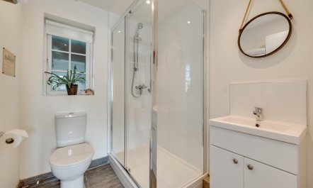 1 Bed in Trimley St. Martin, nr Felixstowe 7