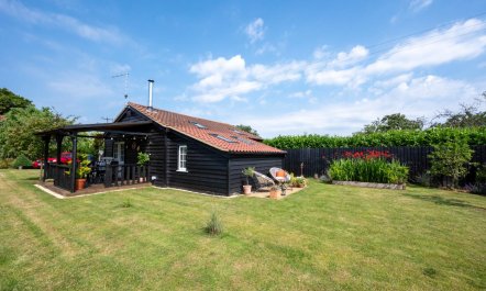 1 Bed in Trimley St. Martin, nr Felixstowe 9