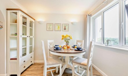 2 Bed in Putsborough 6