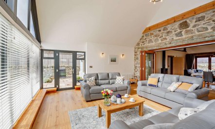 5 Bed in Menai Bridge 9