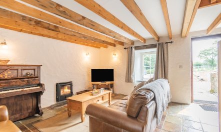 2 Bed in Trefin