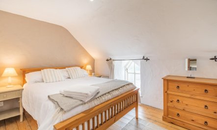 2 Bed in Trefin 1