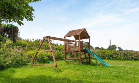 2 Bed in Trefin 4