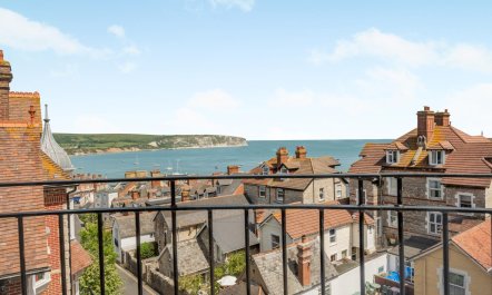 2 Bed in Swanage 1