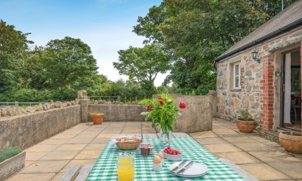 2 Bed in Trefin 9