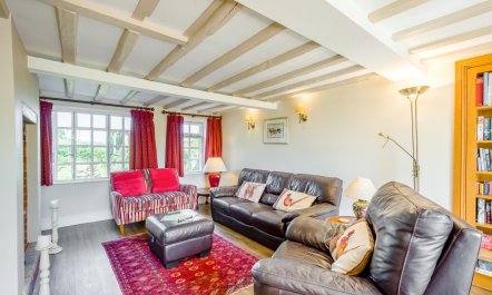 3 Bed in Lower Holbrook 6