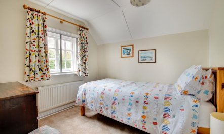 3 Bed in Lower Holbrook 8