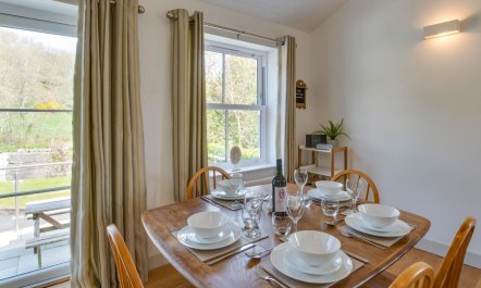 2 Bed in Llaniestyn 3