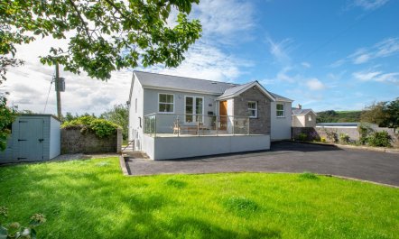 2 Bed in Llaniestyn 1