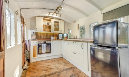 1 Bed in Melton Constable 1