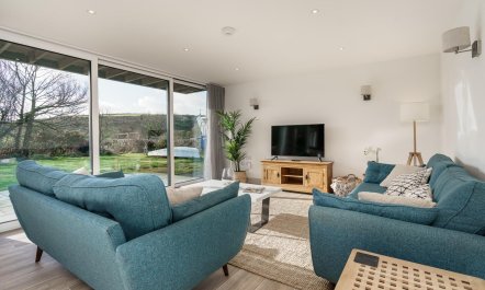 2 Bed in Llaniestyn 3