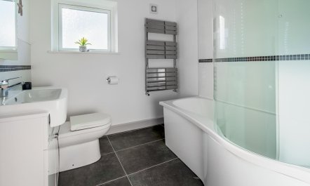 2 Bed in Llaniestyn 8