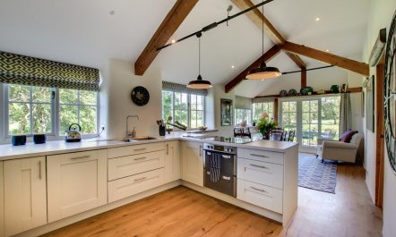 3 Bed in Carr Bank 2