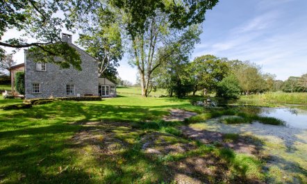 3 Bed in Carr Bank 5