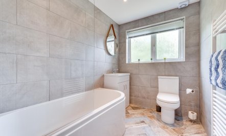 2 Bed in Llanbedrog 9