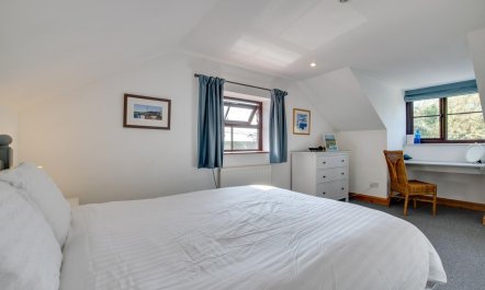 3 Bed in Gunwalloe 9