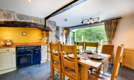 3 Bed in Machynlleth 3