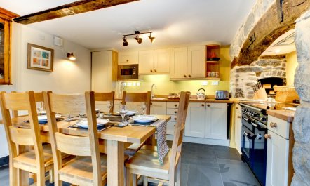 3 Bed in Machynlleth 6