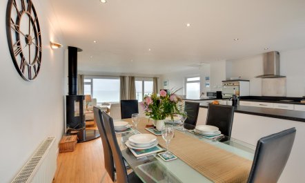 2 Bed in Porthleven 9