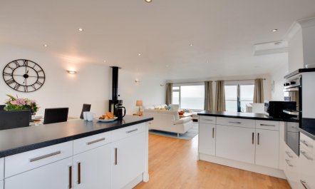 2 Bed in Porthleven 8
