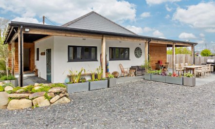 3 Bed in Bwlchtocyn 1