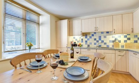 2 Bed in Bowness-on-Windermere 3